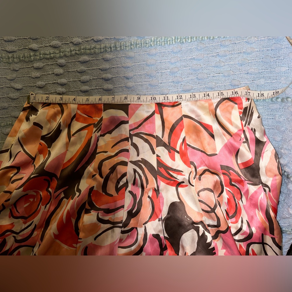 NWT New York & Company Floral pleated Skirt - Picture 6 of 7